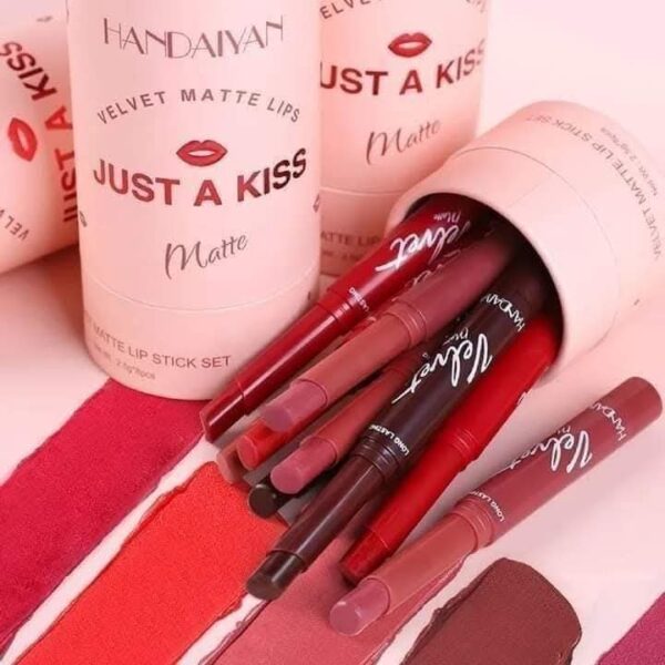 WhatsApp Image 2025-09-23 at 2.54.09 AM Hundian 8 colour lipstick