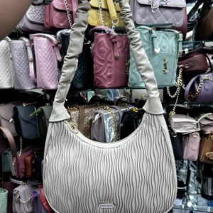 Off-White colour medium size party